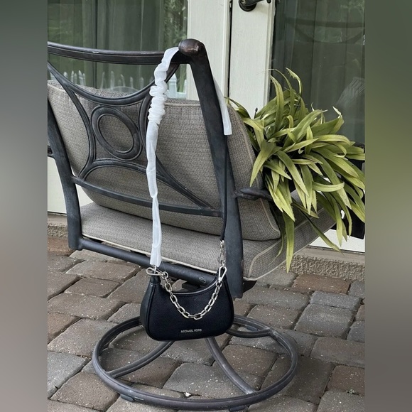 NWT Michael Kors Pebble Leather Cora Pouchette - Black with Silver Hardware - Picture 4 of 15